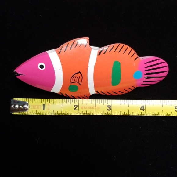 Vintage 1970s Hand Painted Tropical Fish Scarf Clip - Picture 12 of 12